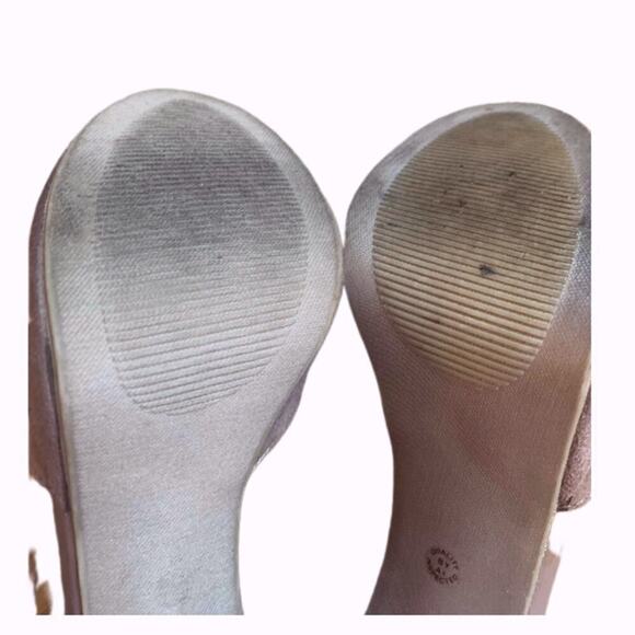 Olsenboye Women's Size 8.5M Peep Toe Ruffle High Heels Beige Ankle Chic Pumps - Picture 4 of 8